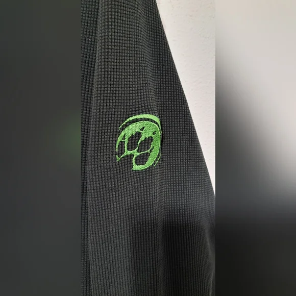 Arctic Sport Black and Green Heavy Thermal shirt - Picture 2 of 4